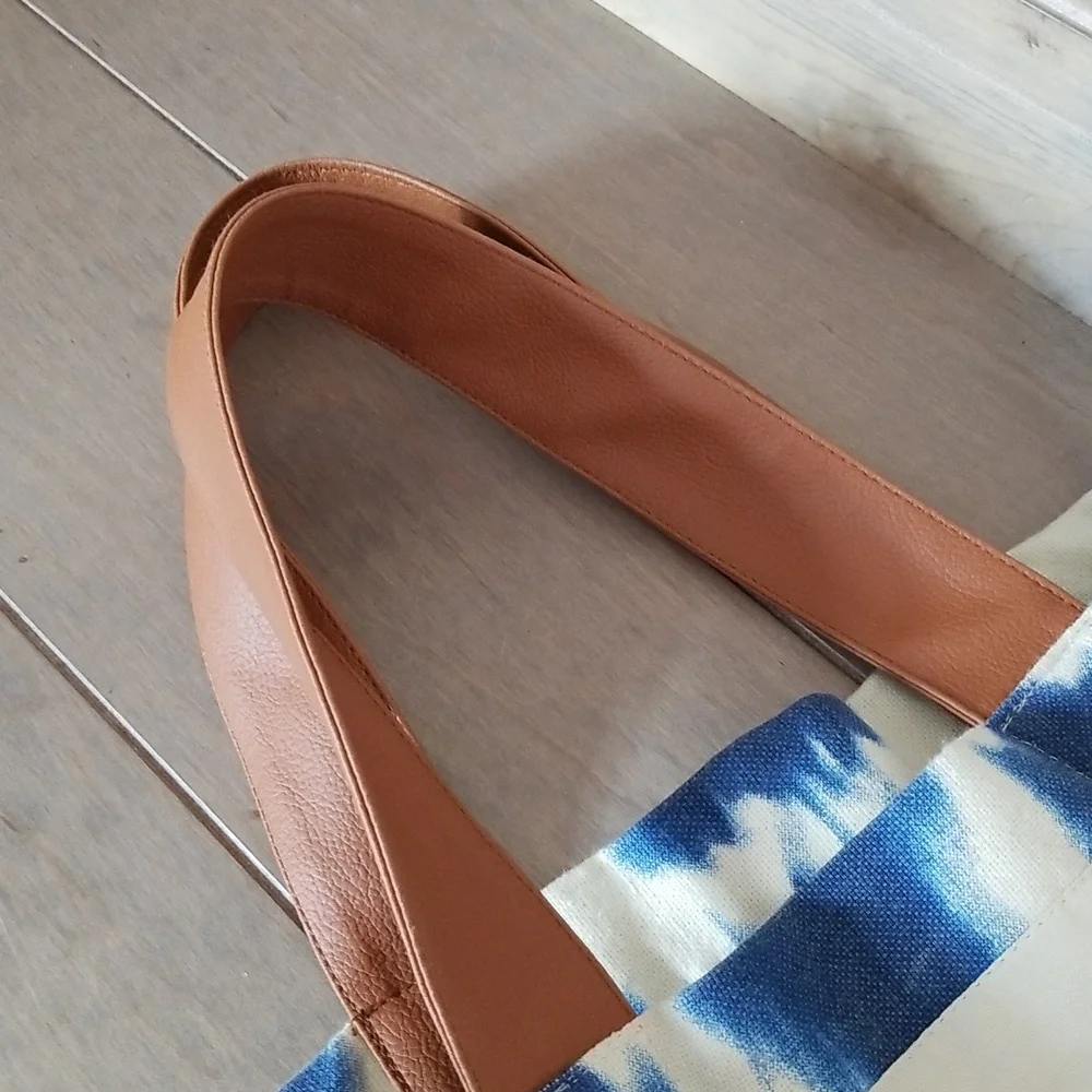 lu + elle Laguna Beach Tote - Picture 16 of 16